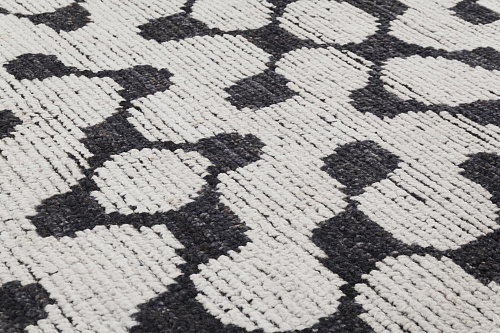 Puzzle Black & White Luxury Rug
