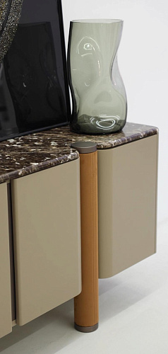 Pongo Glass Artisan Vase