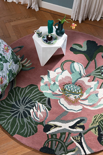 Rose Wool Circle Modern Hand Woven Rug